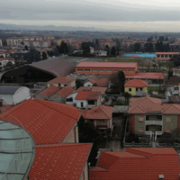 vista verso est dal Campanile. Sullo sfondo la pista di pattinaggio sopraelevata